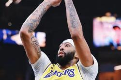 开云体育在线-关于湖人力克猛龙，浓眉哥独揽30分的信息