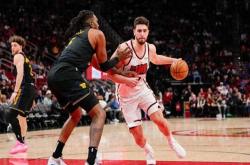 开云下载-火箭近期状态低迷，战绩频频受挫