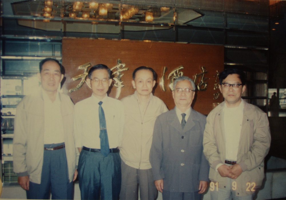 开拓者队长的领导风范引发讨论