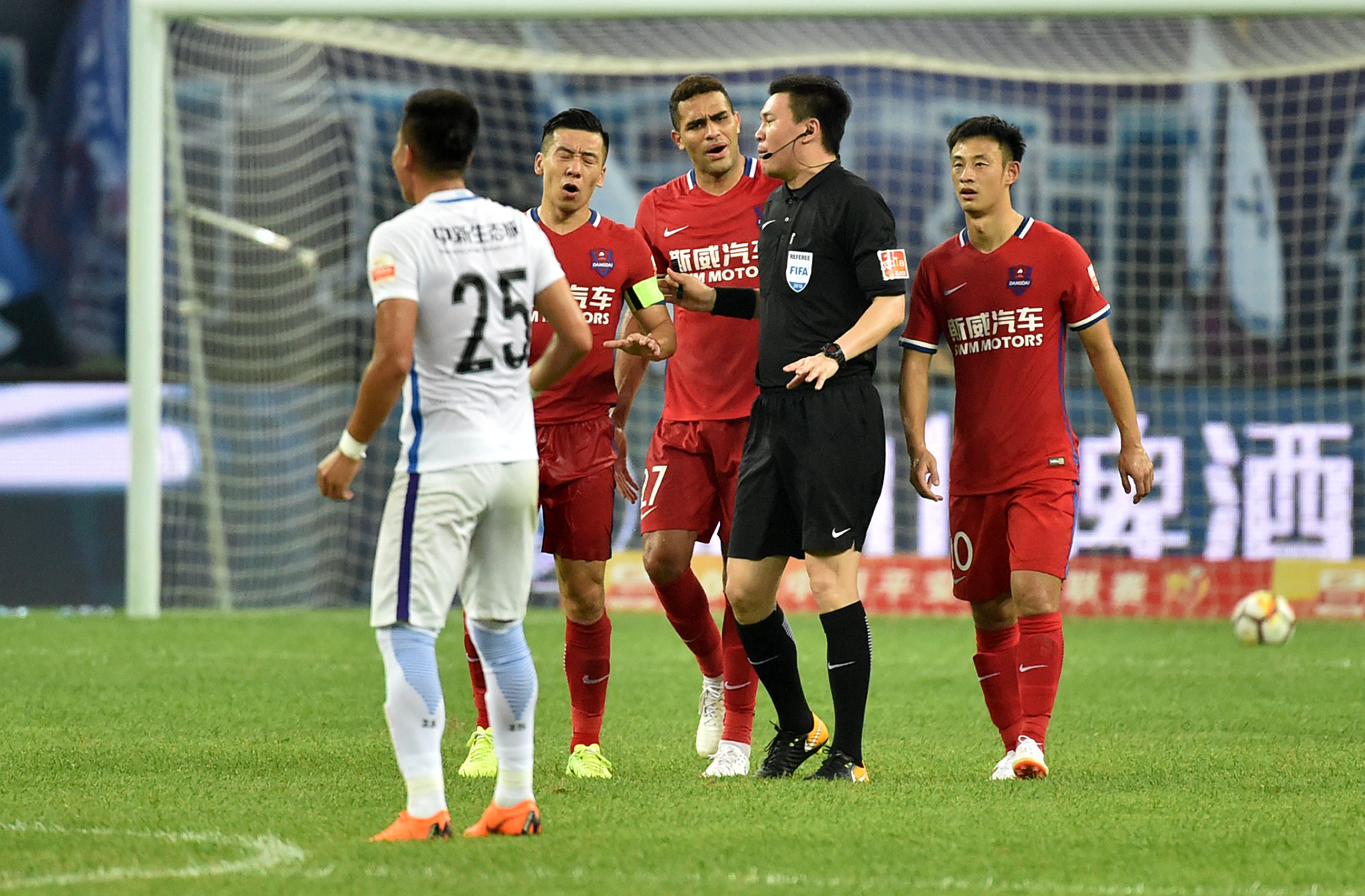 重庆斯威逆转胜利，豪取连胜助力冲击前六的简单介绍