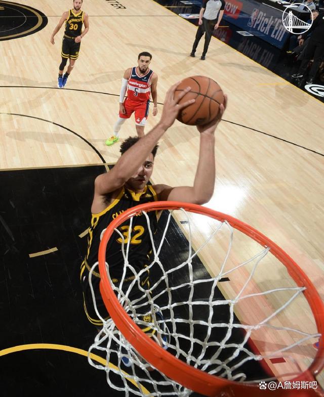 奇才客场力克骑士，豪取四连胜