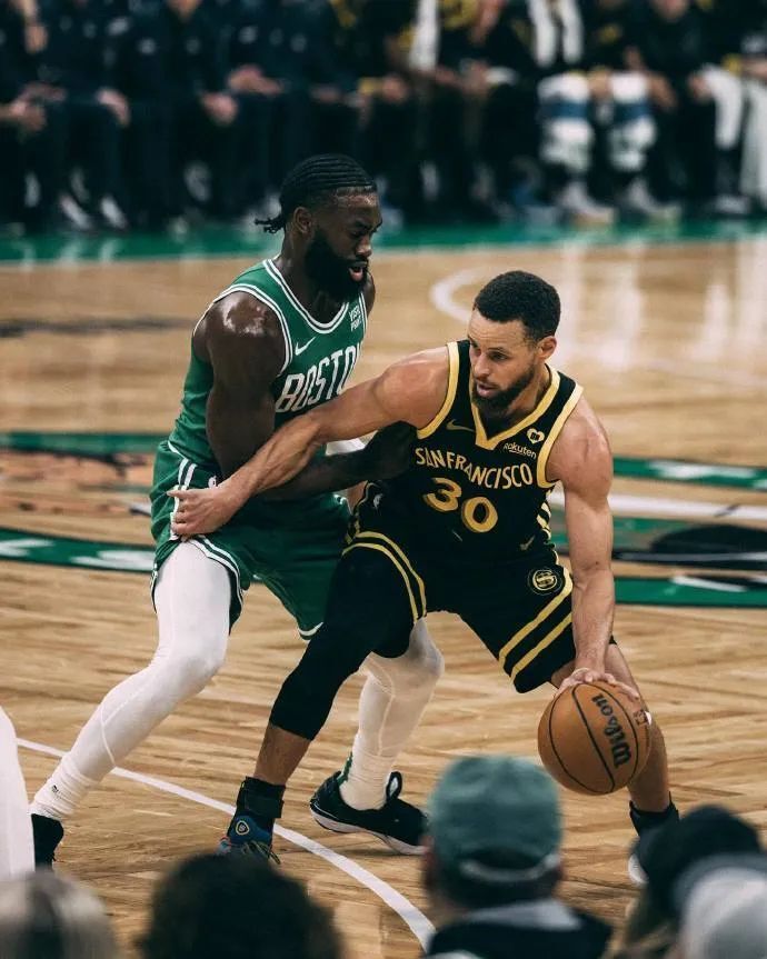 勇士遭绿军击败，吞苦果实