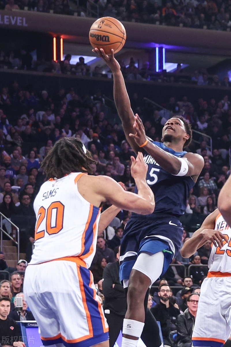 森林狼内外线全面发挥