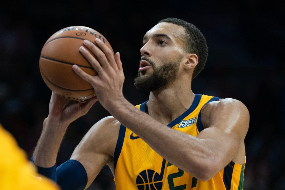 森林狼逆转爵士比分，新援独占开心果的简单介绍